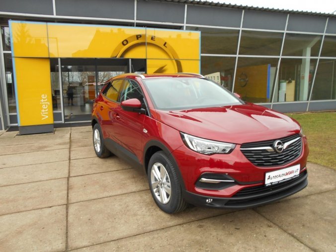 Opel Grandland X, SMILE 1,2 TURBO, barva vínová