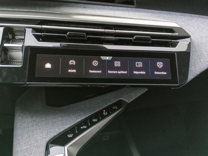 Peugeot 5008, Peugeot 5008 ALLURE Hybrid 145 e-DCS6, barva černá