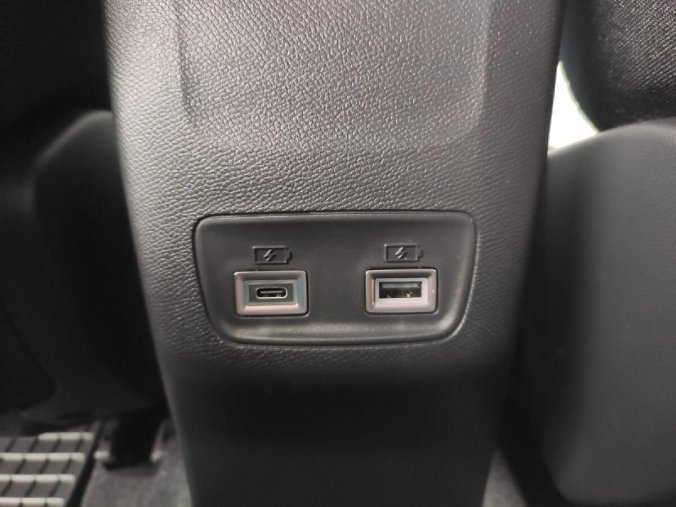 Peugeot 2008, Peugeot 2008 ALLURE 1.2 100k MAN6, barva modrá