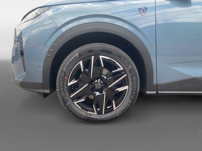 Peugeot 3008, Peugeot 3008 GT Hybrid 145 e-DCS6, barva modrá