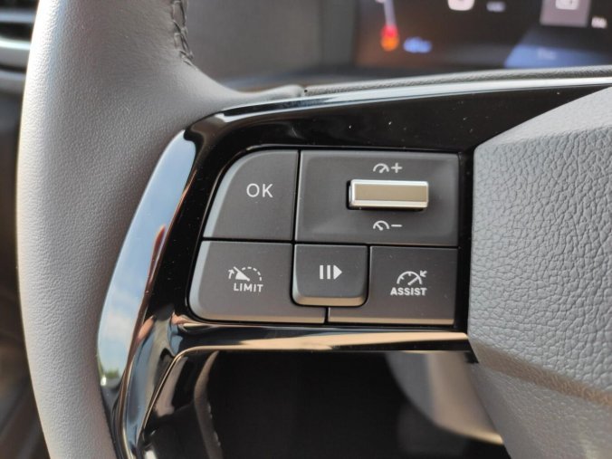 Peugeot Traveller, Peugeot Traveller 2.0 HDI 180k AUT8 L2 8 MÍST, barva zelená