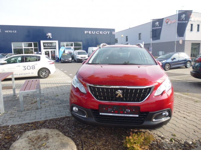 Peugeot 2008, ACTIVE 1,2 PureTech 110k + CITY + Mirror Screen, barva červená
