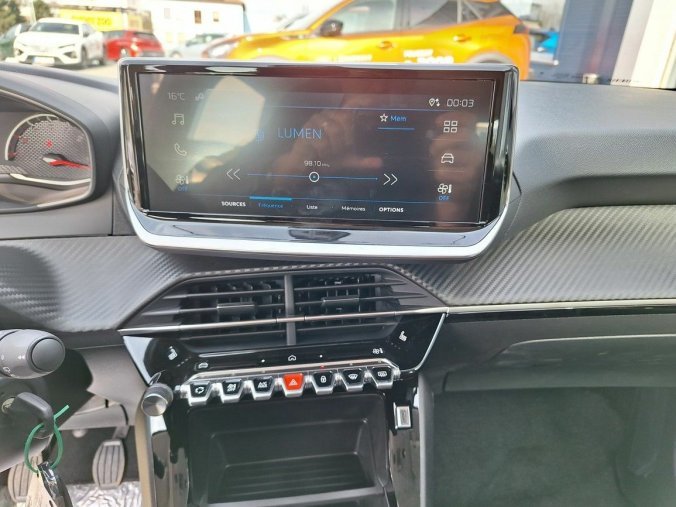 Peugeot 208, Peugeot 208 Style PureTech 100k MAN5, barva žlutá