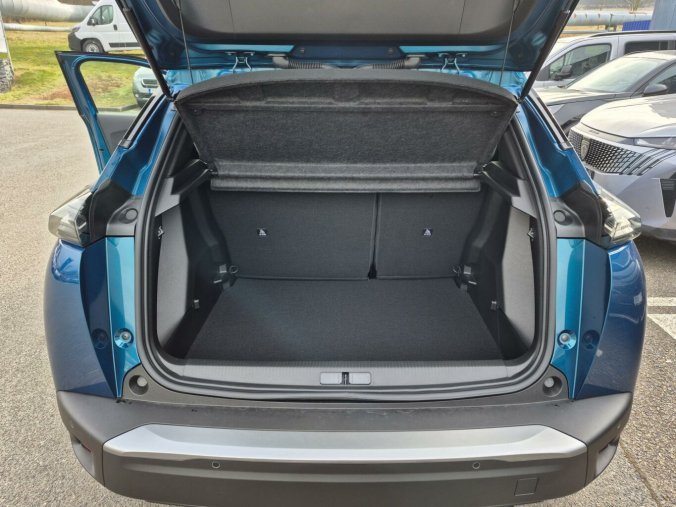 Peugeot 2008, Peugeot 2008 ALLURE PureTech 100 S&S MAN6, barva modrá
