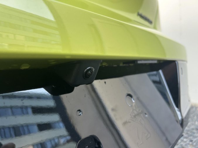 Peugeot 208, Peugeot 208 ALLURE Hybrid 110 e-DCS6, barva zelená