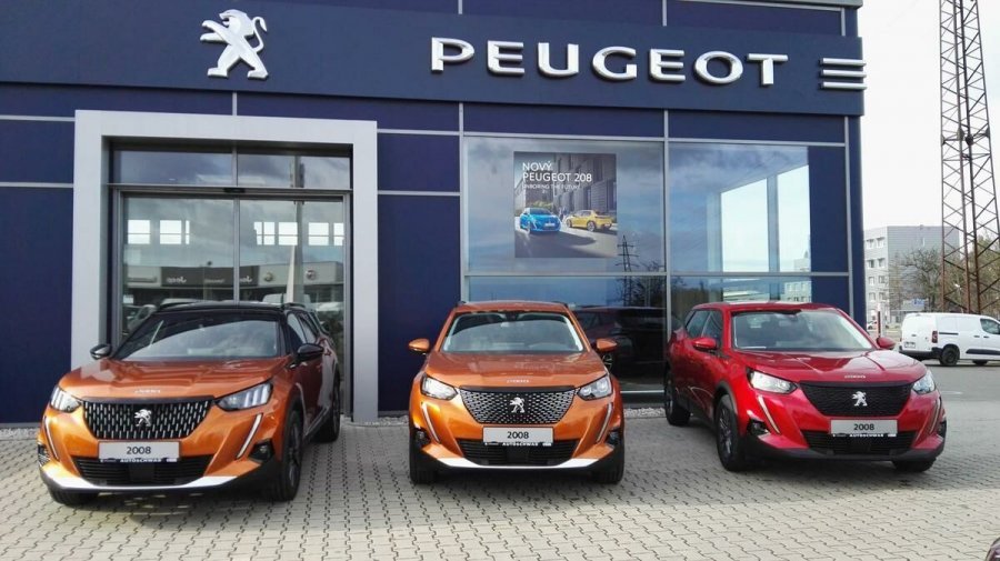 Peugeot 2008, ALLURE 1.2 130 k AUT 8, barva oranžová