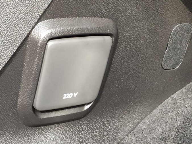 Peugeot Rifter, Peugeot Rifter GT 1.5 HDI 130kAUT8 osobní NAV, barva zelená