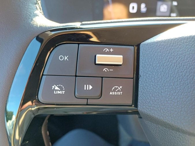 Peugeot Traveller, Peugeot Traveller Active L2 2.2 BlueHDi 150 MAN, barva zelená