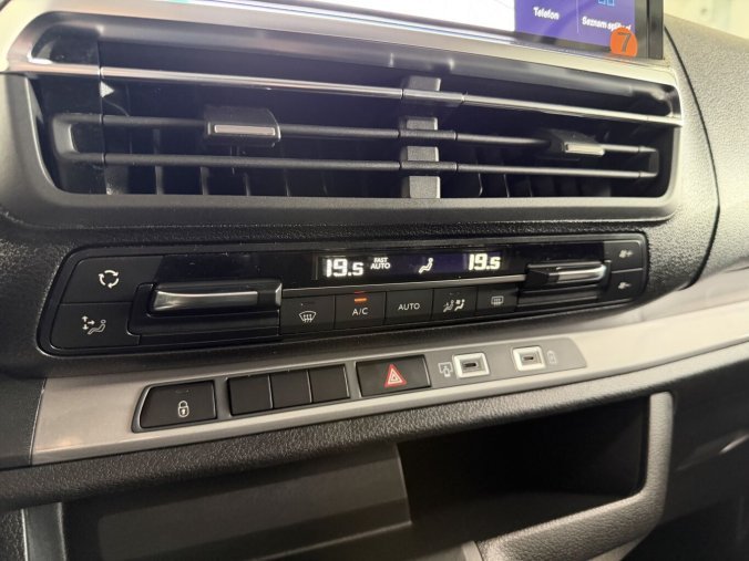 Peugeot Traveller, Peugeot Traveller Active L3 2.2 BHDi 150k MAN6, barva zelená