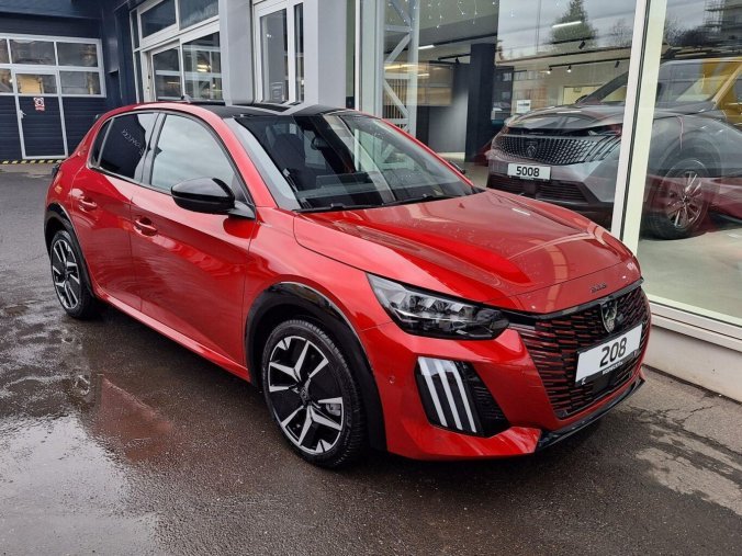 Peugeot 208, Peugeot 208 GT Hybrid 145 e-DCS6, barva červená