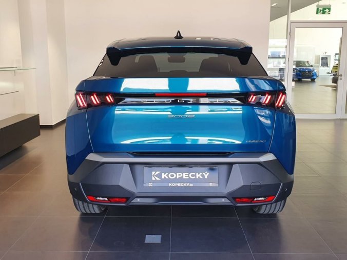 Peugeot 3008, Peugeot 3008 ALLURE Hybrid 136 e-DCS6, barva modrá