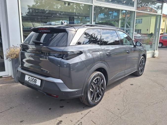 Peugeot 5008, Peugeot 5008 GT Hybrid 145 e-DCS6, barva šedá