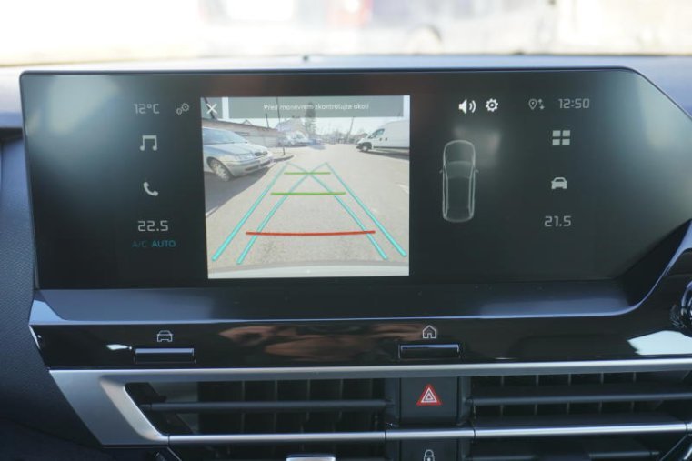 Citroën C4 Picasso, Plus Hybrid 136 ë-DCS6, barva zelená