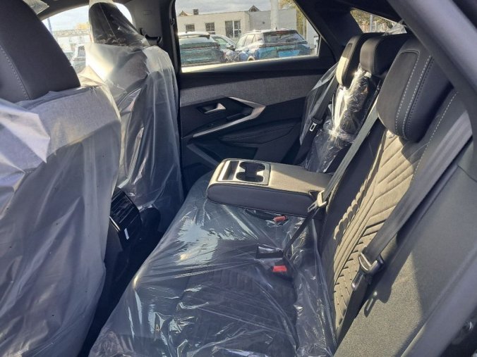 Peugeot 3008, Peugeot 3008 3008 GT Hybrid 145 e-DCS6, barva šedá