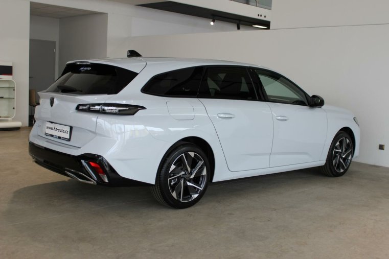 Peugeot 308, Peugeot 308 SW ALLURE Hybrid 136 e-DCS6, barva bílá