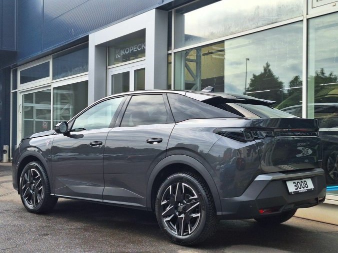 Peugeot 3008, Peugeot 3008 GT Hybrid 136 e-DCS6, barva šedá
