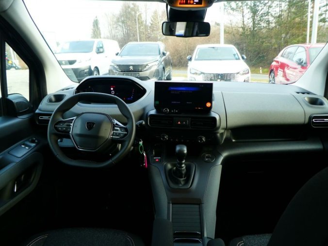 Peugeot Rifter, Peugeot Rifter ALLURE BHDi 100 S&S MAN6 M1, barva zelená