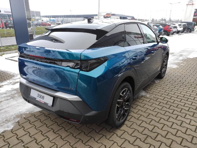 Peugeot 3008, Peugeot 3008 GT 1.2 HY 145k AUT 6, barva modrá