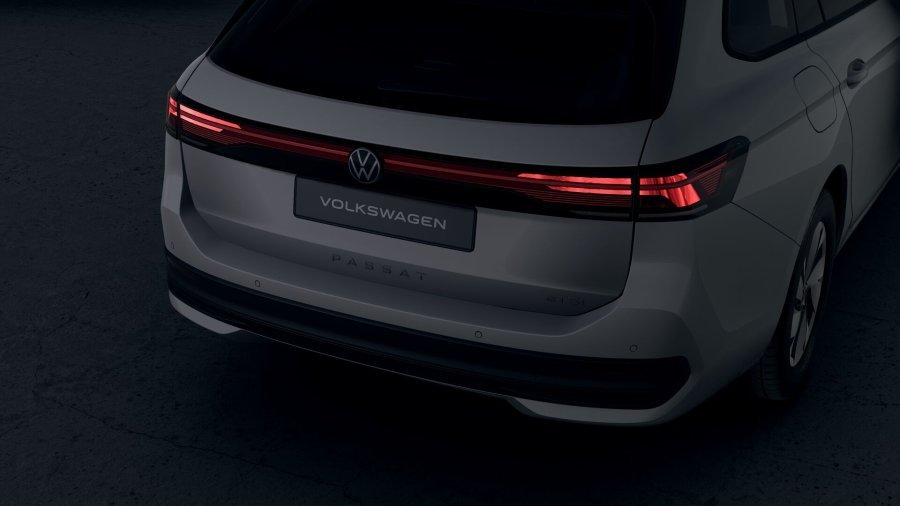 Volkswagen Passat, Passat 1,5 eTSI 110 kW mHEV, barva bílá