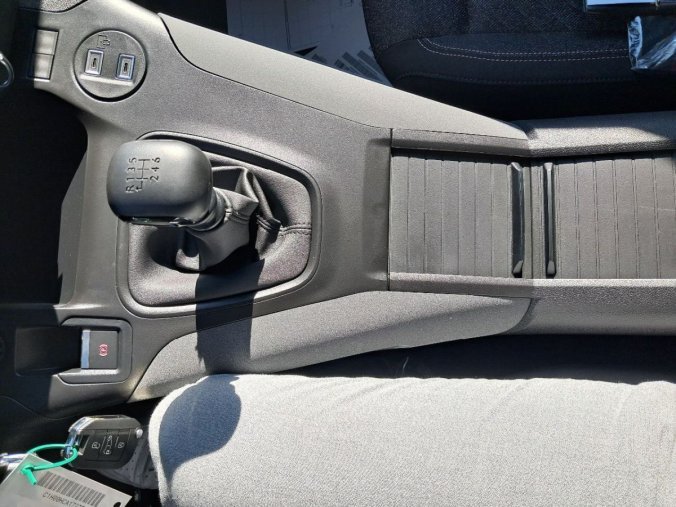 Peugeot Rifter, Peugeot Rifter LONG ALLURE BlueHDi 130 S&, barva modrá