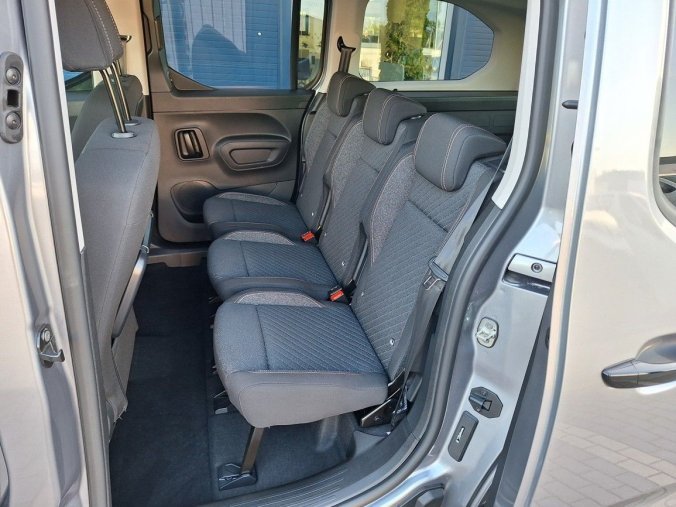 Peugeot Rifter, Peugeot Rifter LONG ALLURE BHDi 130 M6, barva šedá