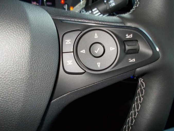 Opel Insignia, Elegance Sports Tourer 2.0 CDT, barva modrá