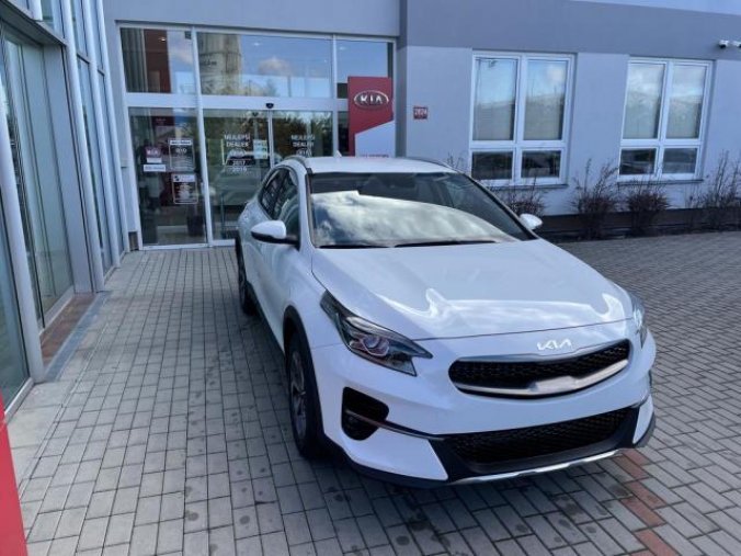 Kia XCeed, 1.5 T-GDi GPF Exclusive, barva bílá