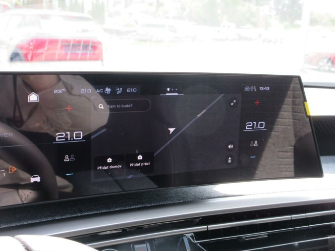 Peugeot 5008, Peugeot 5008 ALLURE Hybrid 145 e-DCS6, barva bílá