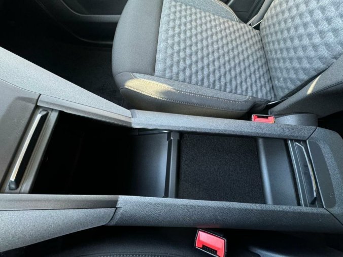 Peugeot Rifter, Peugeot Rifter Long GT BlueHDi 130k EAT8, barva černá