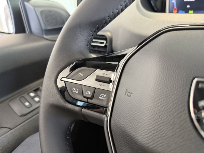 Peugeot Rifter, Peugeot Rifter ALLURE LONG 130k, 7míst, Winter, barva zelená
