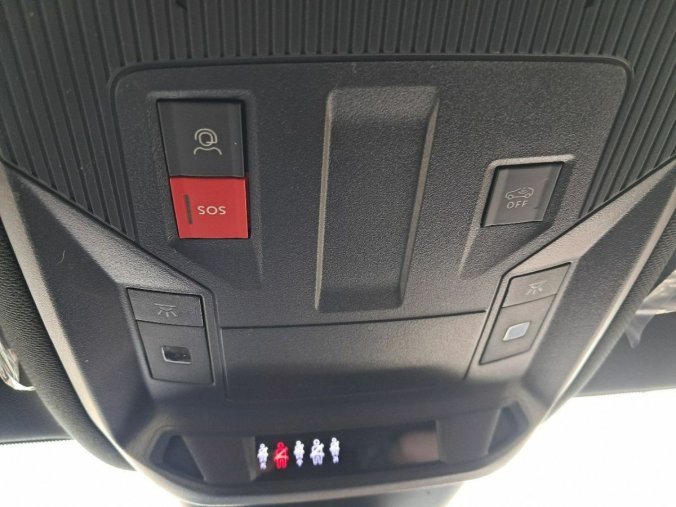 Peugeot 408, Peugeot 408 408 GT Hybrid 145 e-DCS6, barva bílá