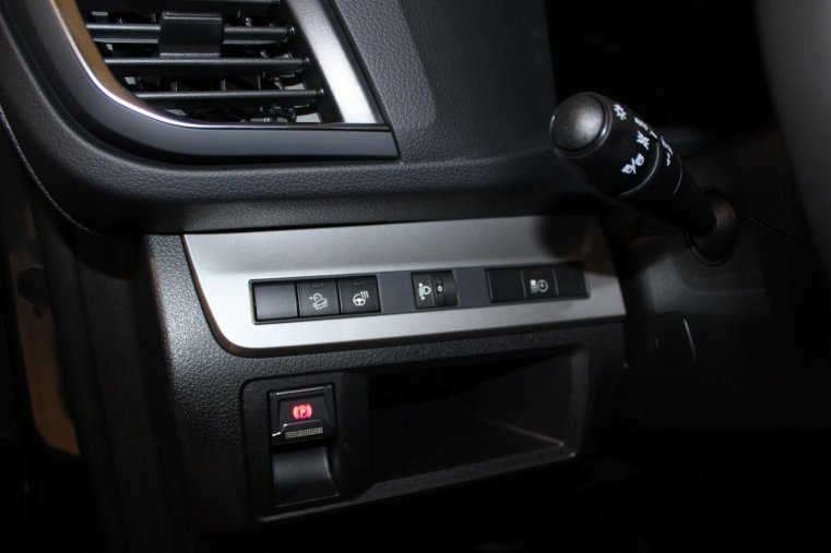 Peugeot Traveller, Peugeot Traveller Allure L2 2.0 180k EAT8, barva šedá