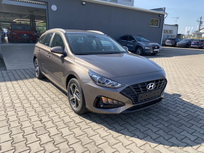 Hyundai i30, 1,0 T-GDI 88 kW (95 NAT) 6 st. man, barva bronzová