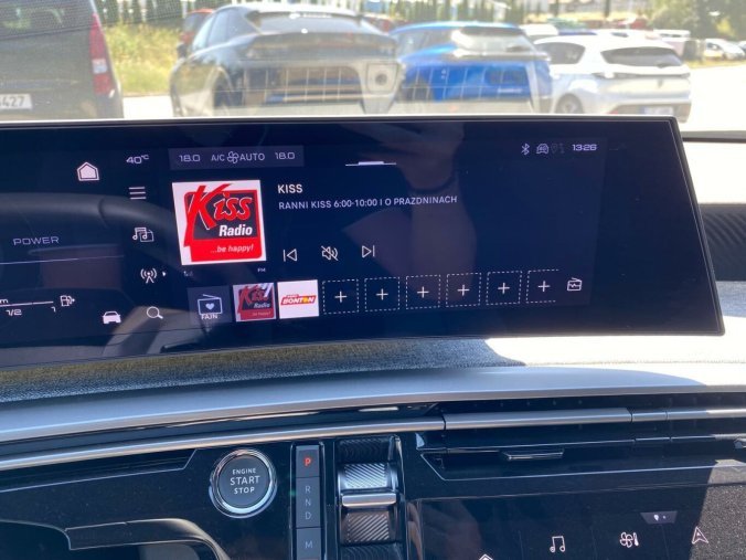 Peugeot 5008, Peugeot 5008 ALLURE Hybrid 145 e-DCS6, barva šedá