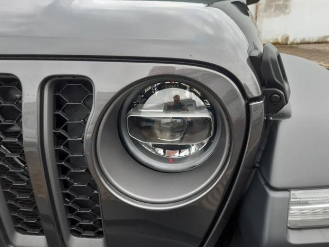 Jeep Wrangler, 2,0T 270 PS Rubicon, barva šedá