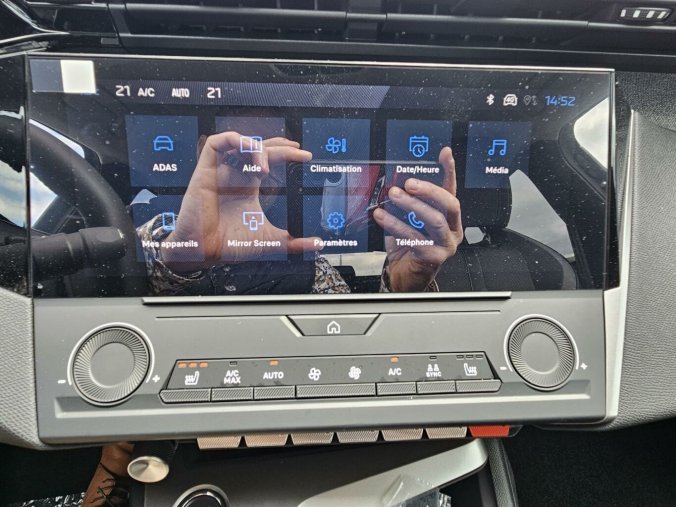 Peugeot 408, Peugeot 408 ALLURE Hybrid 145 e-DCS6, barva modrá
