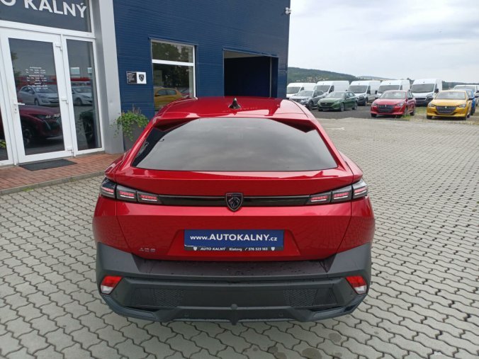 Peugeot 408, Peugeot 408 AllurePack1.2 PT130k EAT8, barva červená