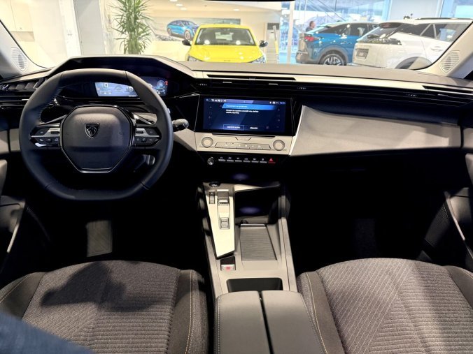 Peugeot 308, Peugeot 308 SW STYLE HYBRID 145k, Automat, barva černá