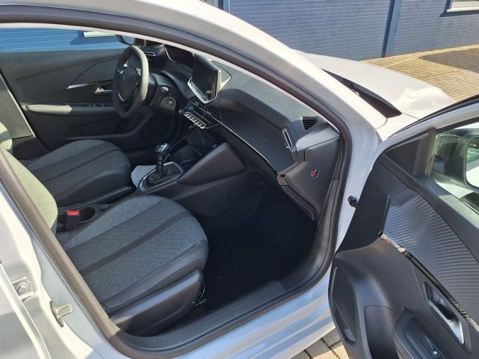 Peugeot 208, Peugeot 208 ALLURE PureTech 100 MAN6, barva bílá
