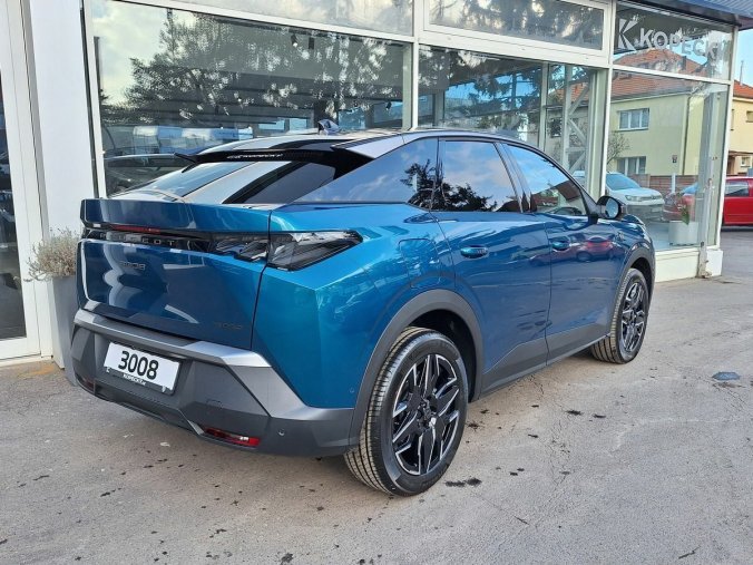 Peugeot 3008, Peugeot 3008 GT Hybrid 145 e-DCS6, barva modrá