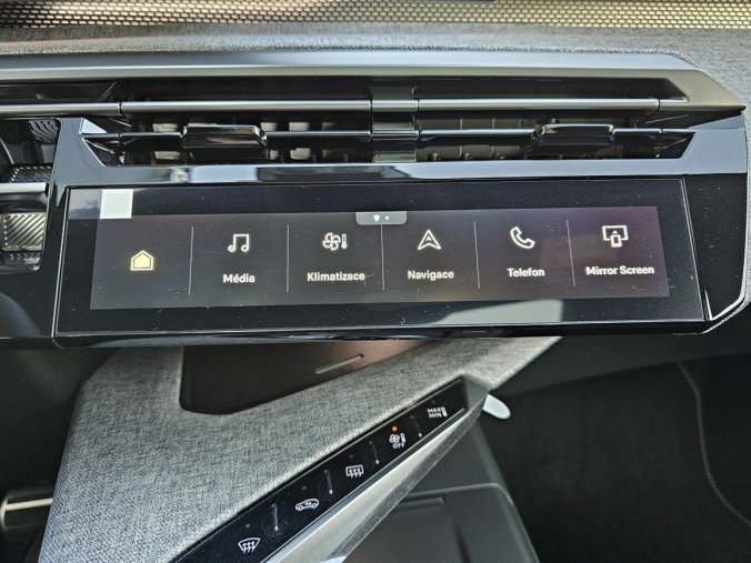 Peugeot 5008, Peugeot 5008 GT Hybrid 136 e-DCS6, barva šedá