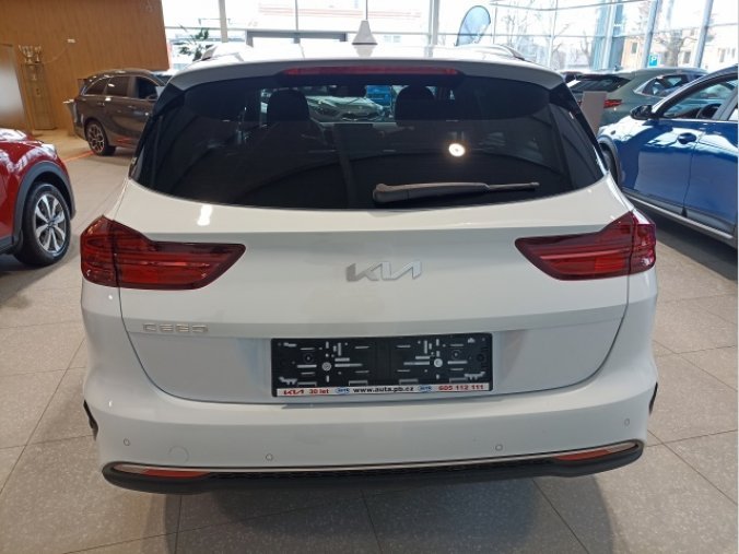 Kia Ceed, SW 1,5 T-GDi GPF TOP 118kw, barva zelená