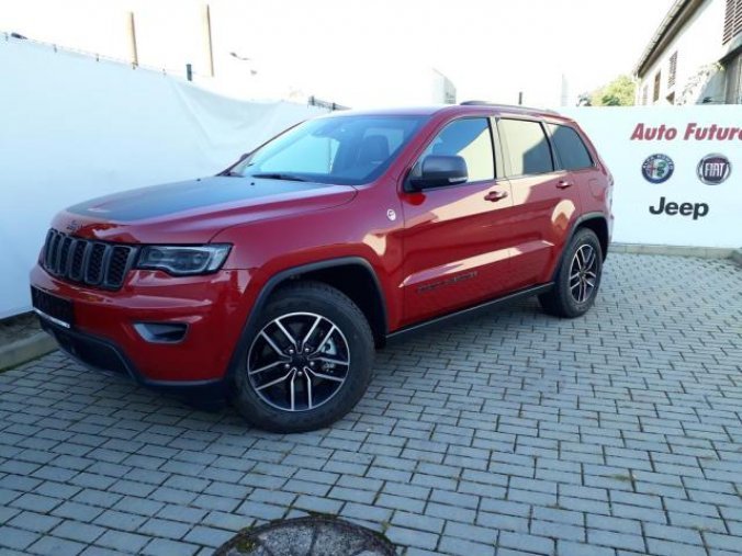 Jeep Grand Cherokee, 3,0 CRD Trailhawk 250k 4x4 AT, barva červená