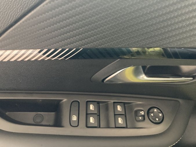 Peugeot 208, Peugeot 208 ALLURE PureTech 100 S&S MAN6, barva žlutá
