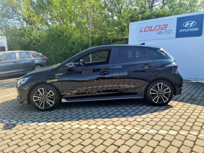 Hyundai i20, 1,0 T-GDI 74 kW 6st. manuální, barva černá