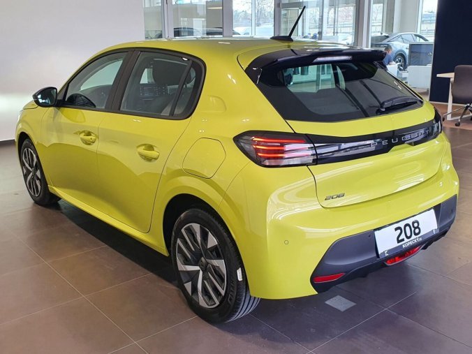 Peugeot 208, Peugeot 208 STYLE 1.2 PT 100k MAN6, barva žlutá