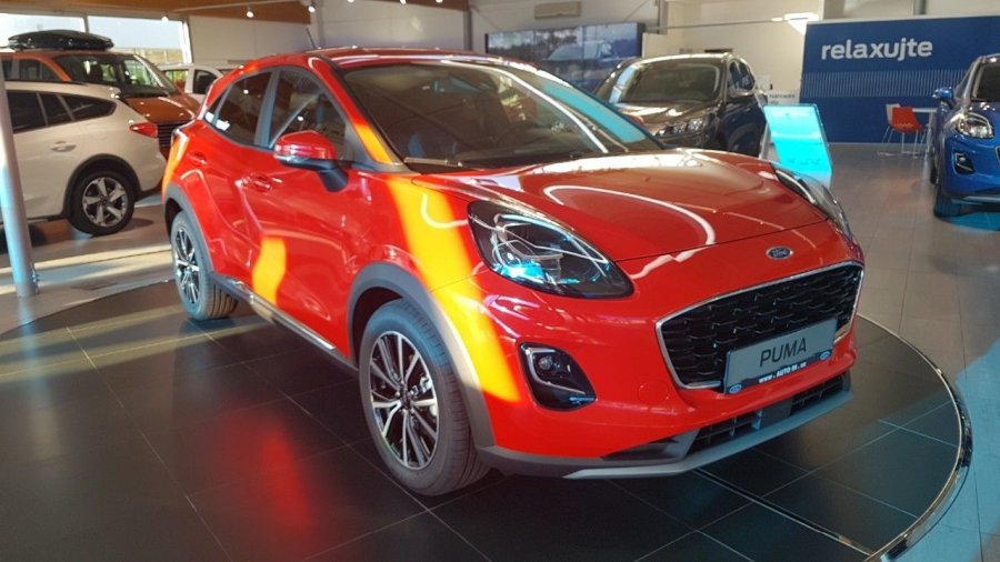Ford Puma, SUV, Titanium SUV 1,0 EcoBoost (mHEV) 92 kW / 125 k, barva červená