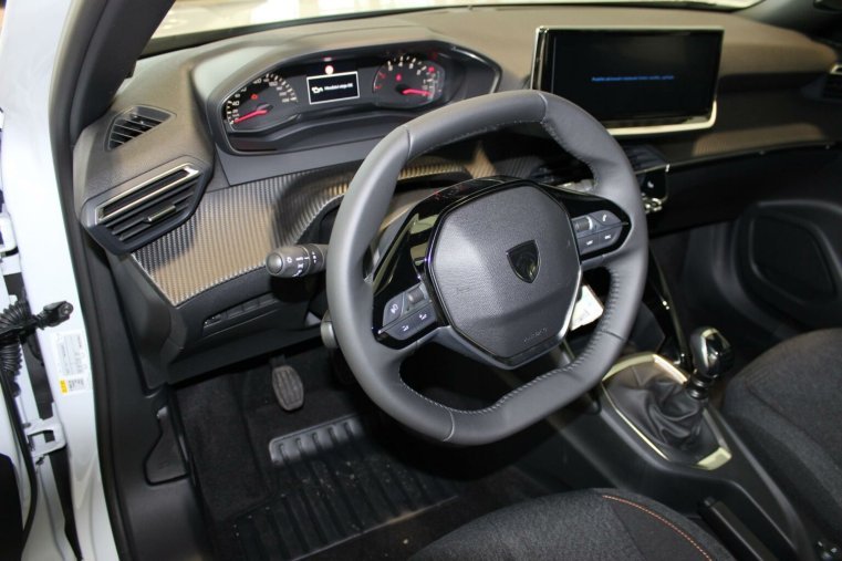 Peugeot 2008, Peugeot 2008 STYLE PureTech 100 S&S MAN6, barva bílá