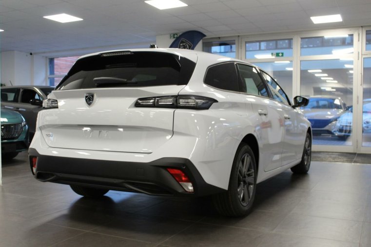 Peugeot 308, Peugeot 308 SW ACTIVE PureTech 130 MAN6, barva bílá