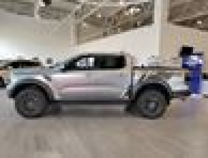 Ford Ranger, 3.0 EcoBoost V6 Twin-Turbo, barva stříbrná